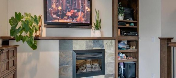 2 bedrooms House in British Columbia, Canada No. 1314 8