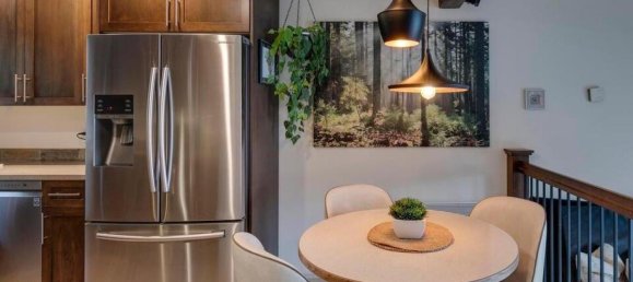 2 bedrooms House in British Columbia, Canada No. 1314 10