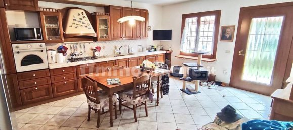 3 bedrooms House in Monzambano, Italy No. 154567 5