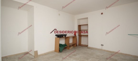 Коммерческая недвижимость с 3 комнатами в Термини Имерезе, Италия № 143252 30