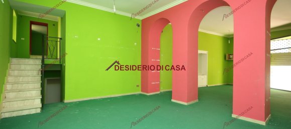 Коммерческая недвижимость с 3 комнатами в Термини Имерезе, Италия № 143252 11