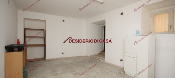 Коммерческая недвижимость с 3 комнатами в Термини Имерезе, Италия № 143252 31