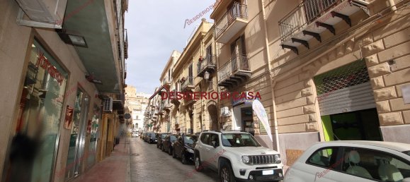 Коммерческая недвижимость с 3 комнатами в Термини Имерезе, Италия № 143252 3