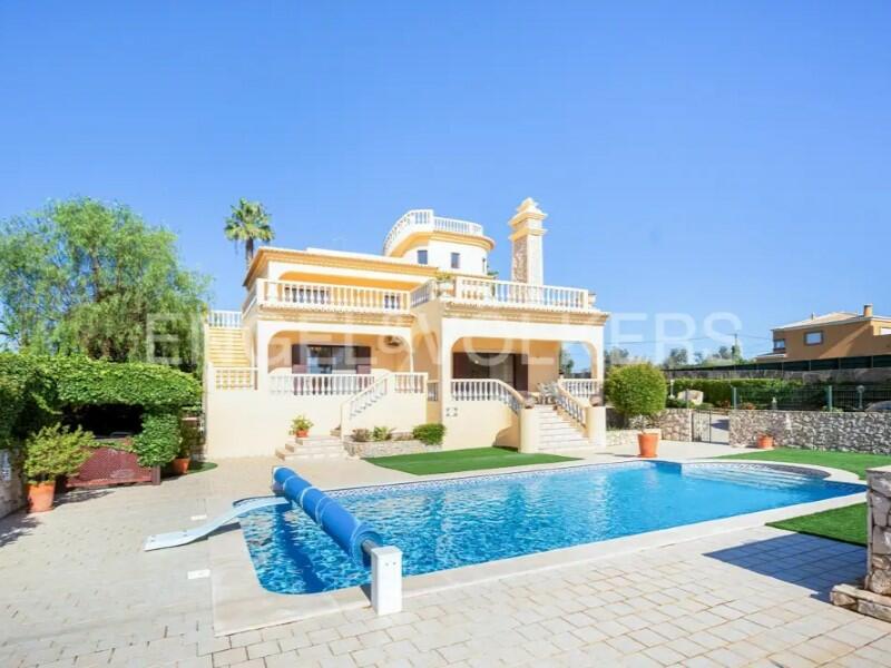 Вилла с 5 спальнями в Лагоа, Португалия № 119704