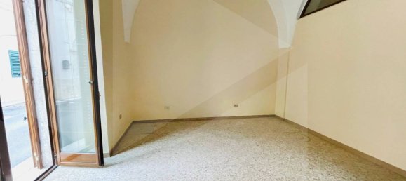 Casa de 3 habitaciónes en Valenzano, Italy No. 30761 3