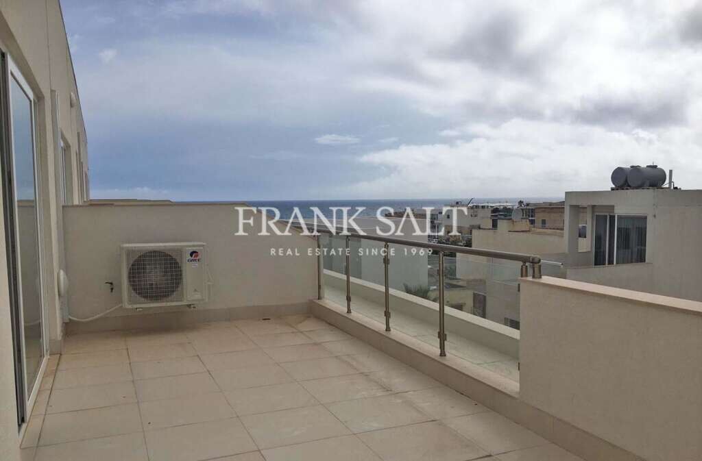 Ático de 2 dormitorios en Bahar ic-Caghaq, Malta No. 6913