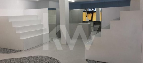 Lagerhaus in Porto, Portugal 374m², Nr. 40804 8