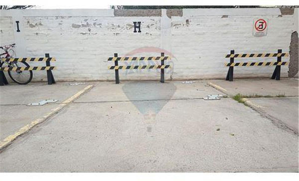 135m² Warehouse in Neuquen, Argentina No. 22134