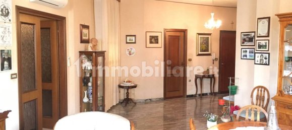 3 bedrooms Apartment in Bologna, Italy No. 133960 3