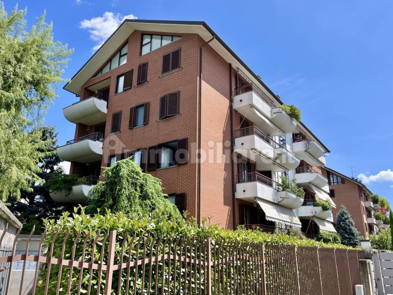 4 Schlafzimmer Penthouse in Busto Arsizio, Italy, Nr. 331008