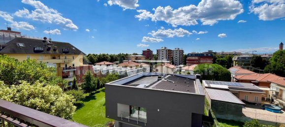 4 Schlafzimmer Penthouse in Busto Arsizio, Italy, Nr. 331008 14