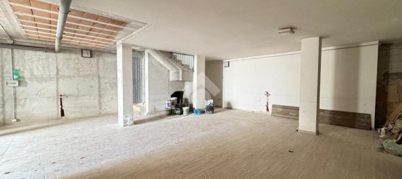 2 bedrooms House in Bari, Italy No. 145704 8