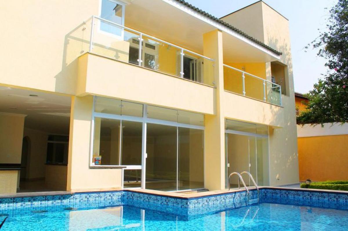 Casa de 4 dormitorios en Sao Paulo, Brazil No. 467035