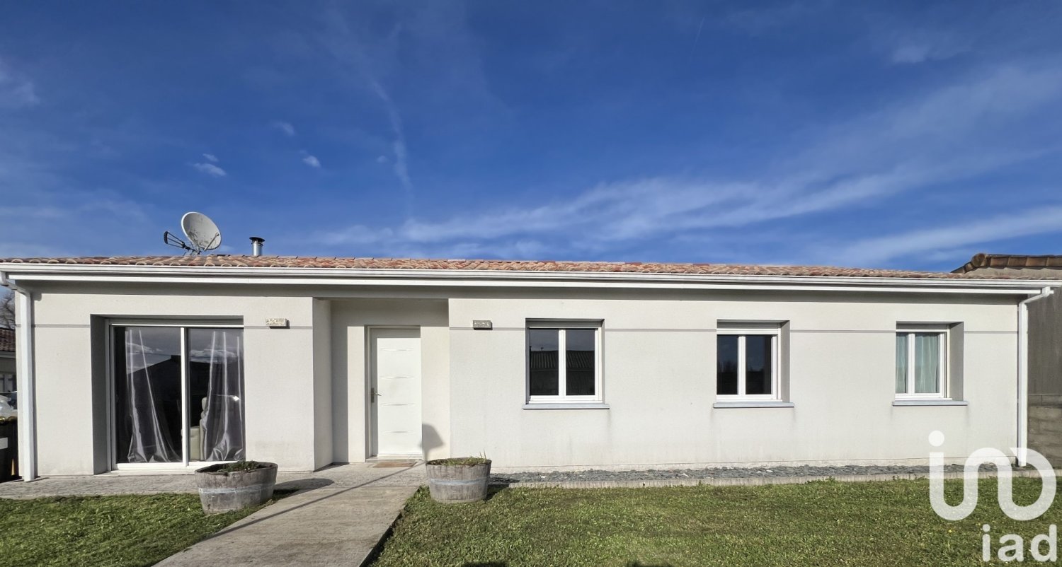 5 bedrooms Villa in Lugon-et-l'Ile-du-Carnay, France No. 109630