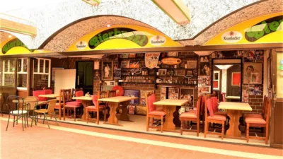  عقار تجاري في San Bartolome De Tirajana, Spain 105متر مربع رقم 62104