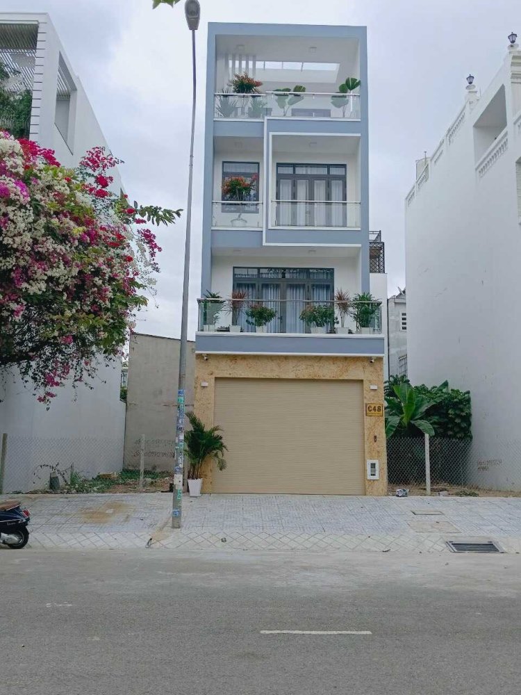 90m² Townhouse in District 7, Vietnam No. 7858