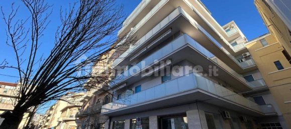 Квартира с 2 спальнями в Пескара, Италия № 191799 37