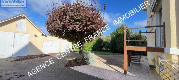 3 bedrooms House in Bourges, France No. 244478 4