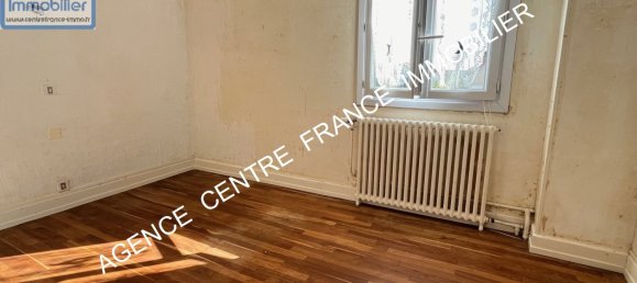 3 bedrooms House in Bourges, France No. 244478 7