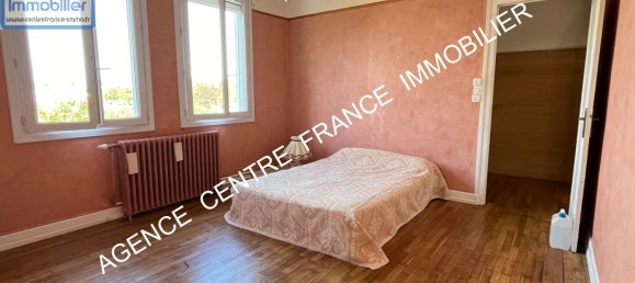 3 bedrooms House in Bourges, France No. 244478 5