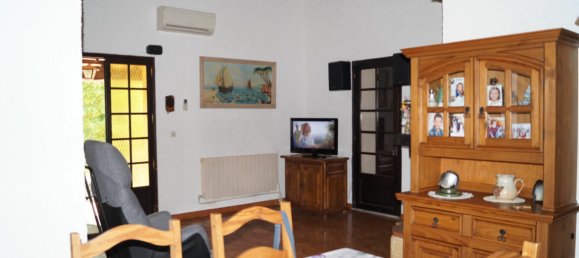 3 bedrooms Villa in Gareoult, France No. 298471 6