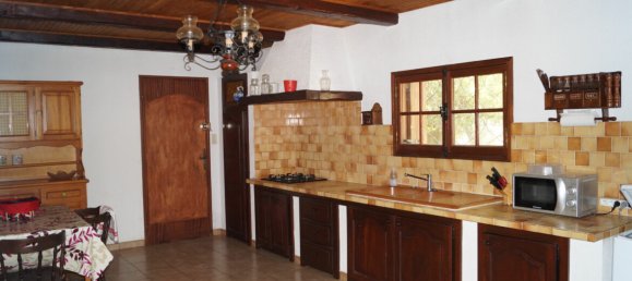 3 bedrooms Villa in Gareoult, France No. 298471 8