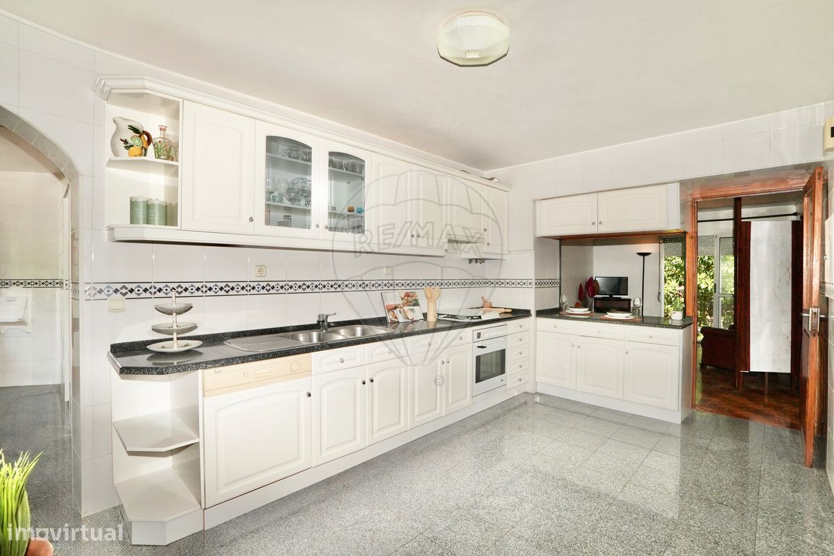 Apartamento de 2 dormitorios en Lisbon, Portugal No. 219877