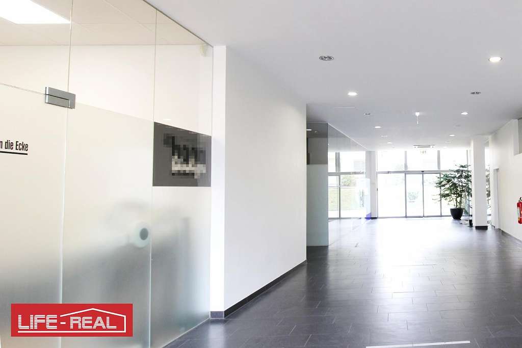Propriété commerciale à Traun, Austria 64m² No. 48118