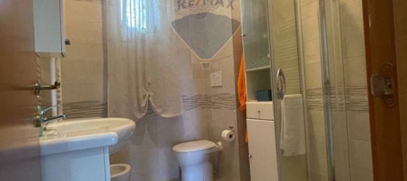 3 rooms Apartment in Bari, Italy No. 117470 12