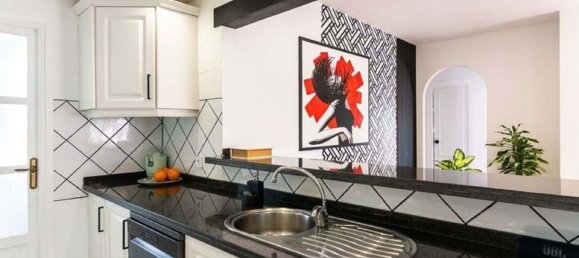 3 bedrooms Penthouse in El Paraiso, Spain No. 189617 6