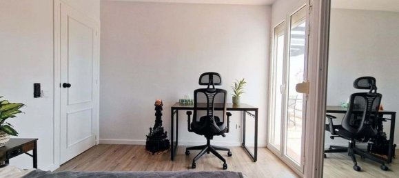 3 bedrooms Penthouse in El Paraiso, Spain No. 189617 5