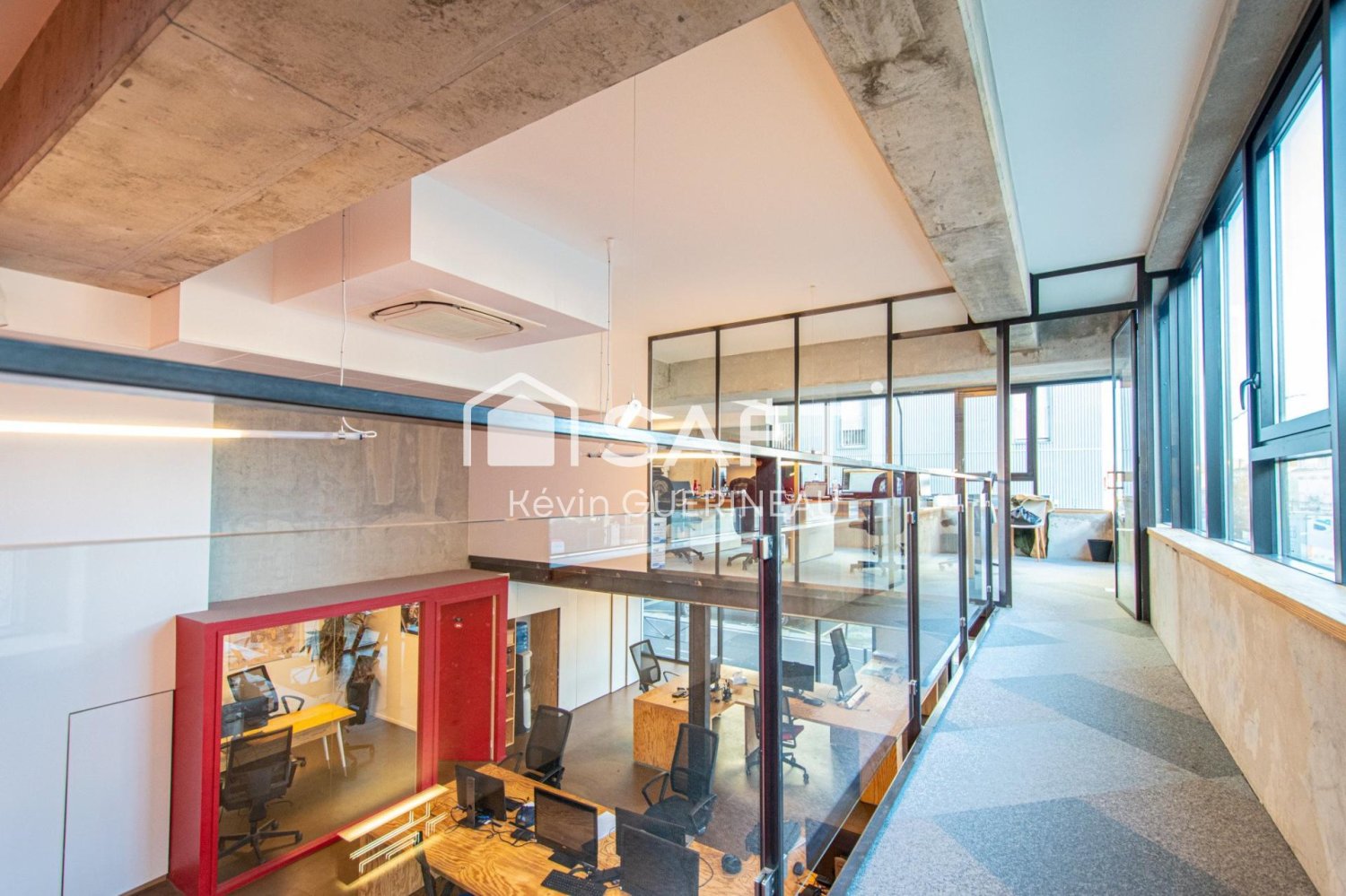 335m² Office in Bordeaux, France No. 111488