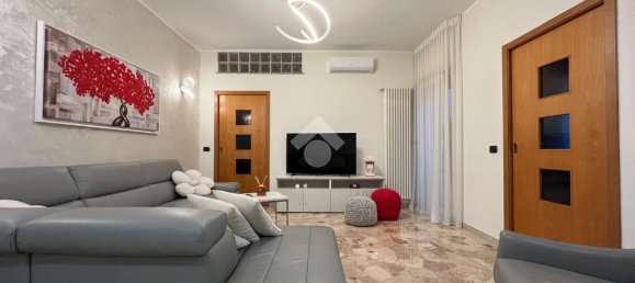 4 rooms Apartment in Santeramo in Colle, Italy No. 173351 3