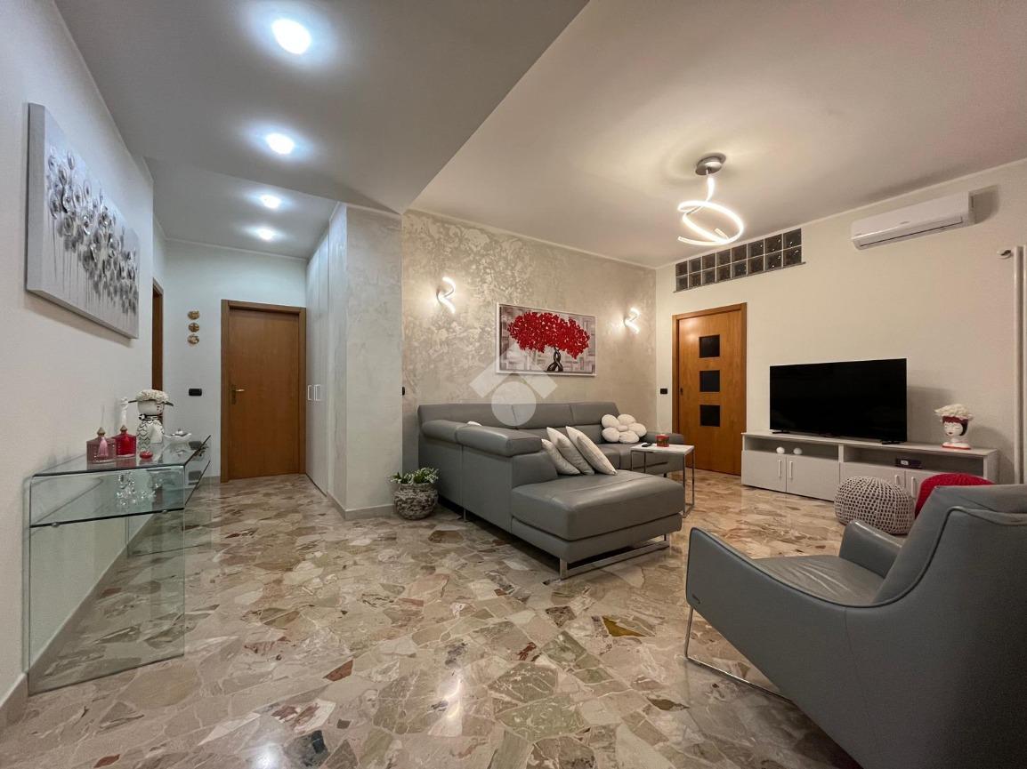 4 rooms Apartment in Santeramo in Colle, Italy No. 173351