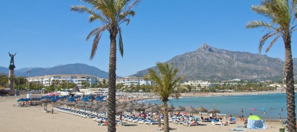 Apartamento de 3 dormitorios en Marbella, Spain No. 145876 18