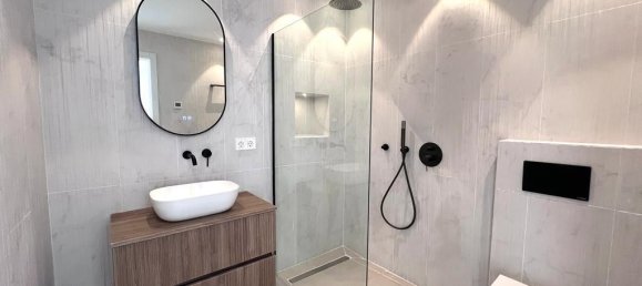 Apartamento de 3 dormitorios en Marbella, Spain No. 145876 8