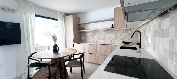 Apartamento de 3 dormitorios en Marbella, Spain No. 145876 11