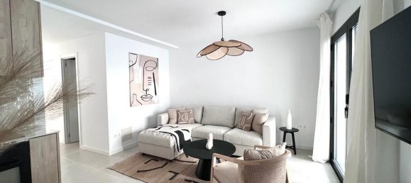 Apartamento de 3 dormitorios en Marbella, Spain No. 145876 5