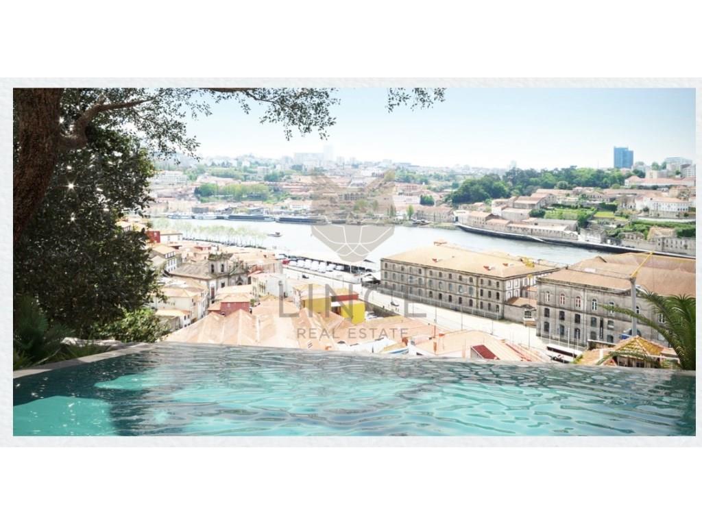 2 bedrooms Duplex in Porto, Portugal No. 154433