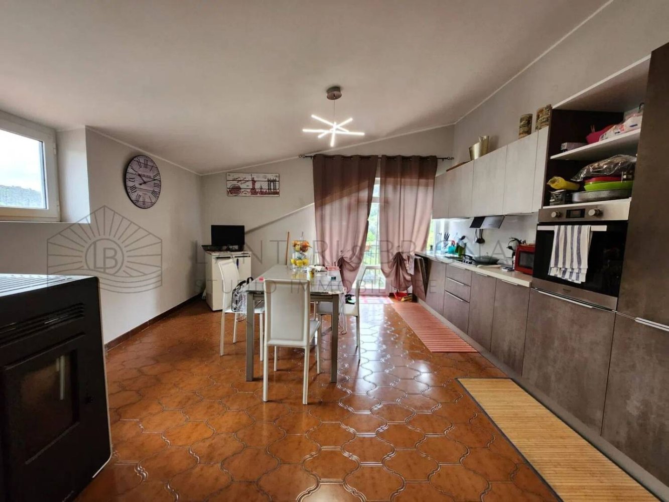 3 Schlafzimmer Wohnung in Camporosso, Italy, Nr. 265483