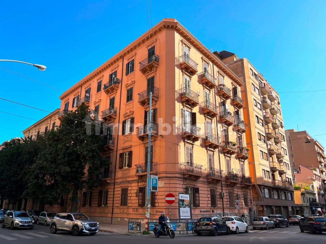 Квартира с 3 спальнями в Палермо, Италия № 50375