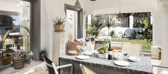 3 bedrooms House in La Quinta, Spain No. 181025 25