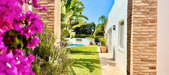 3 bedrooms House in La Quinta, Spain No. 181025 27