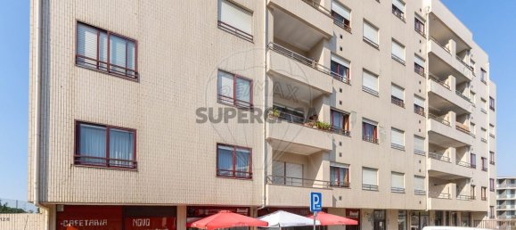 91m² Commercial property in Vila Nova de Gaia, Portugal No. 254696 3