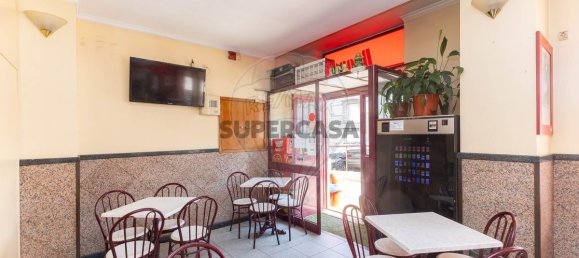 91m² Commercial property in Vila Nova de Gaia, Portugal No. 254696 6