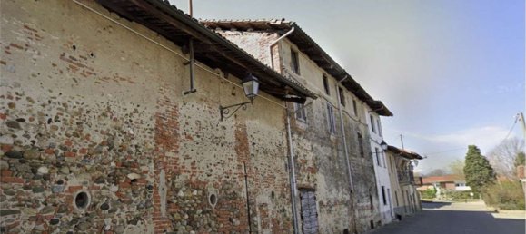 Дом с 12 комнатами в Ломбардоре, Италия № 9045 2