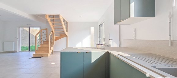 Casa de 4 dormitorios en Val-d'Ize, France No. 275378 3