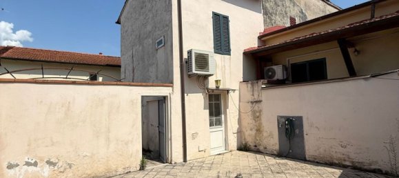 2-Zimmer Haus in Camaiore, Italy, Nr. 298266 4