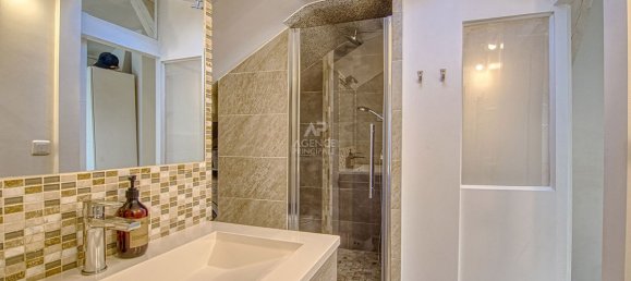 2 bedrooms Duplex in Versailles, France No. 291777 8