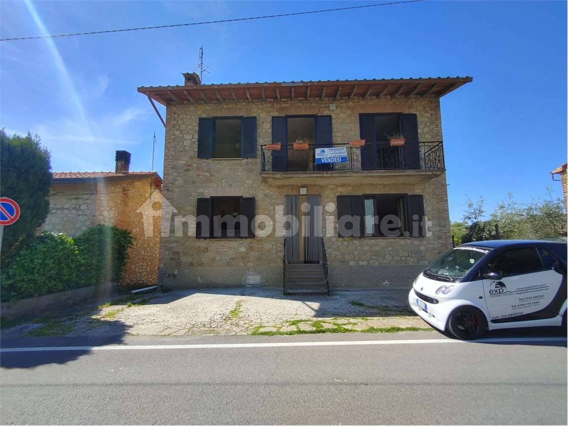 3 Schlafzimmer Haus in Gualdo Cattaneo, Italy, Nr. 265402
